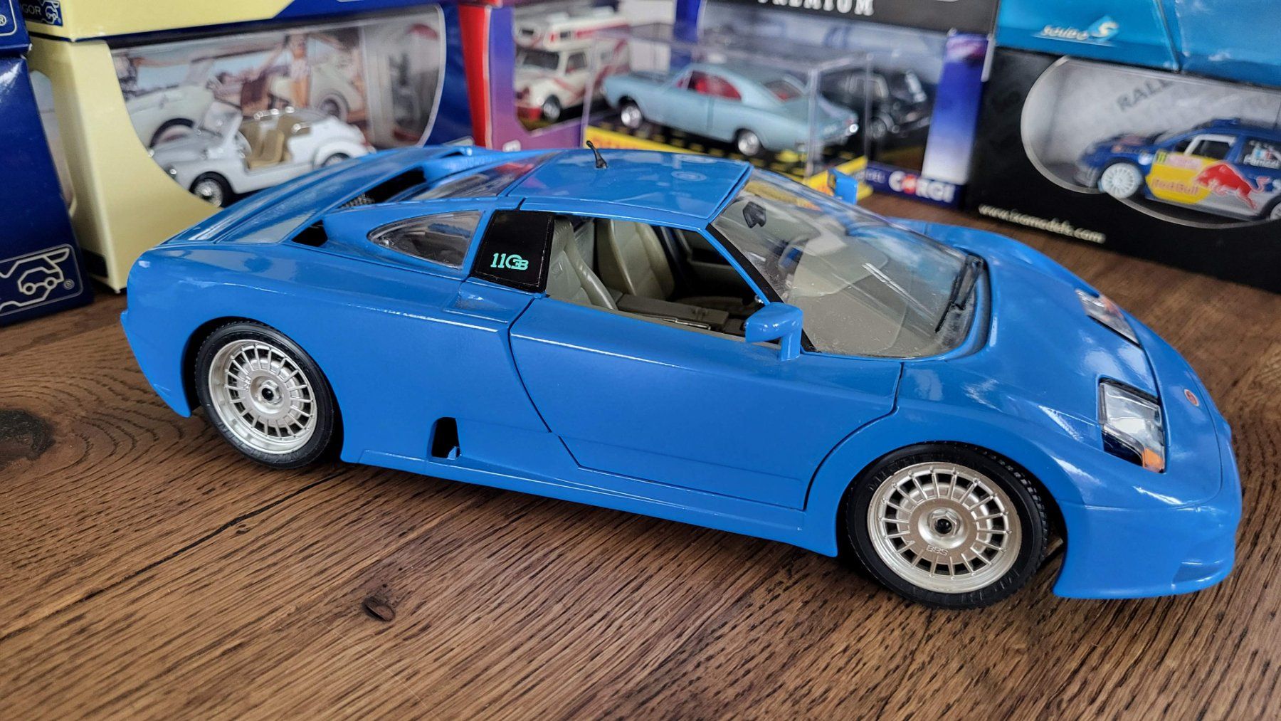 Bburago Modellini d'auto: Bugatti EB110 1991 1:18 Bburago – Usato da Rothrist venduto da Juana5 2