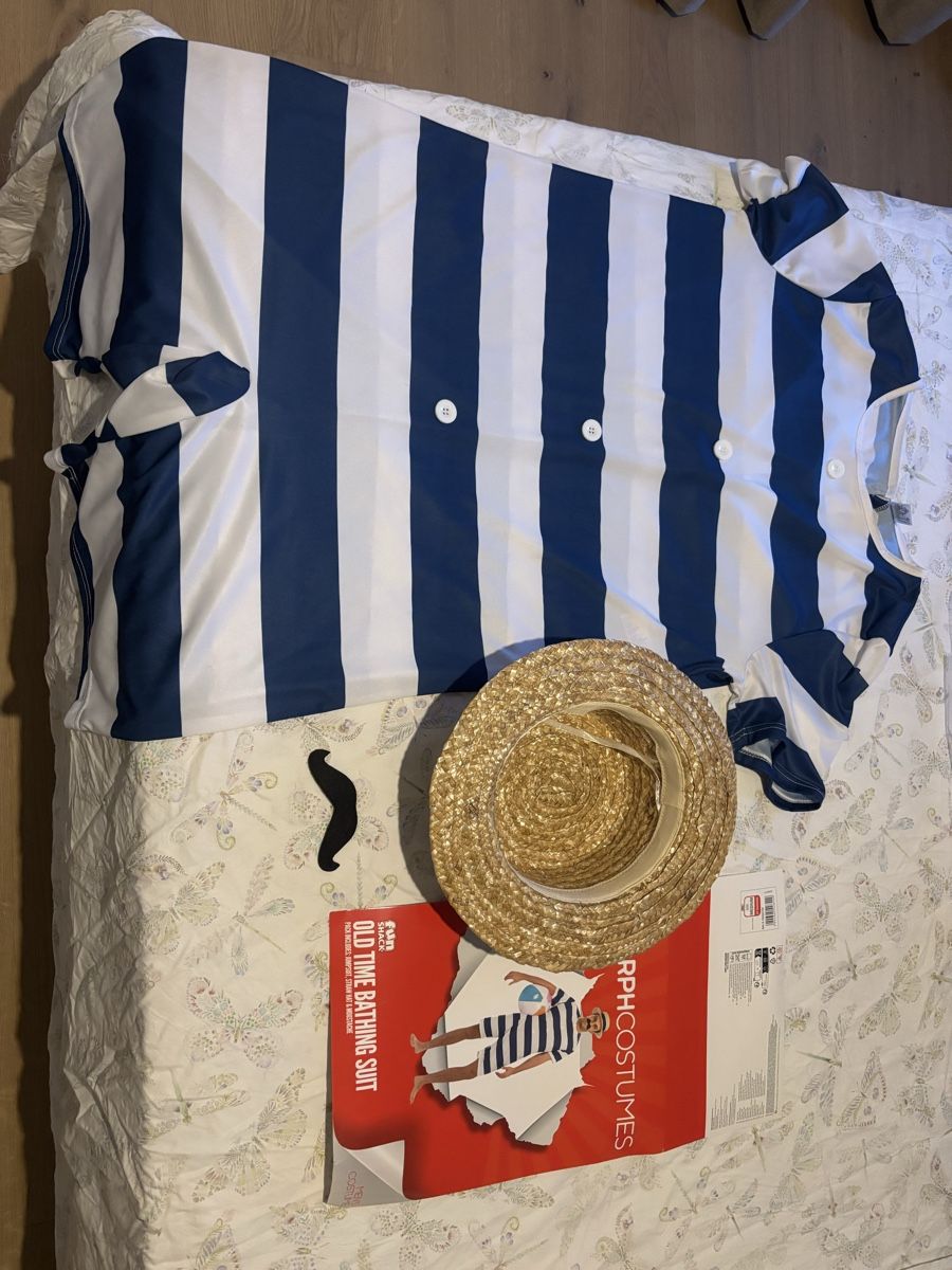 Toutes les décorations: Old time bathing costume for carnaval or party – D'occasion à Thalwil par Y.d.K