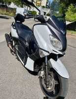 Yamaha X-Max 125 