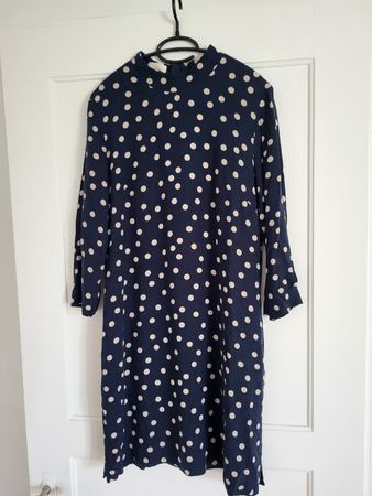 Kleid dunkelblau gepunktet Gr. 40