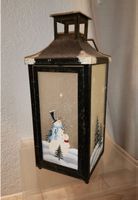 Dekorative Laterne mit Wintermotiv, handbemalt