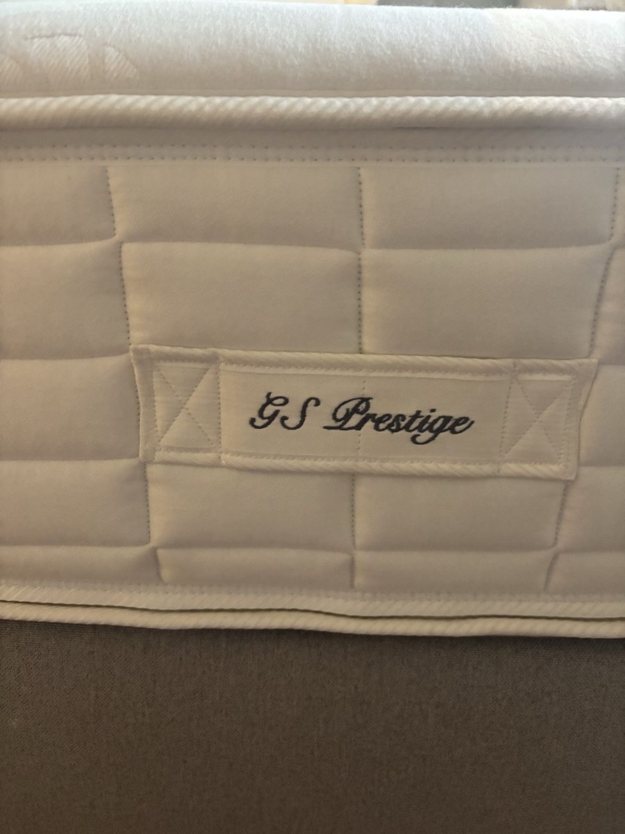 Letti: Luxus GS Boxspringbett mit Matratzen – Usato da Zollikon venduto da DomisThings 4