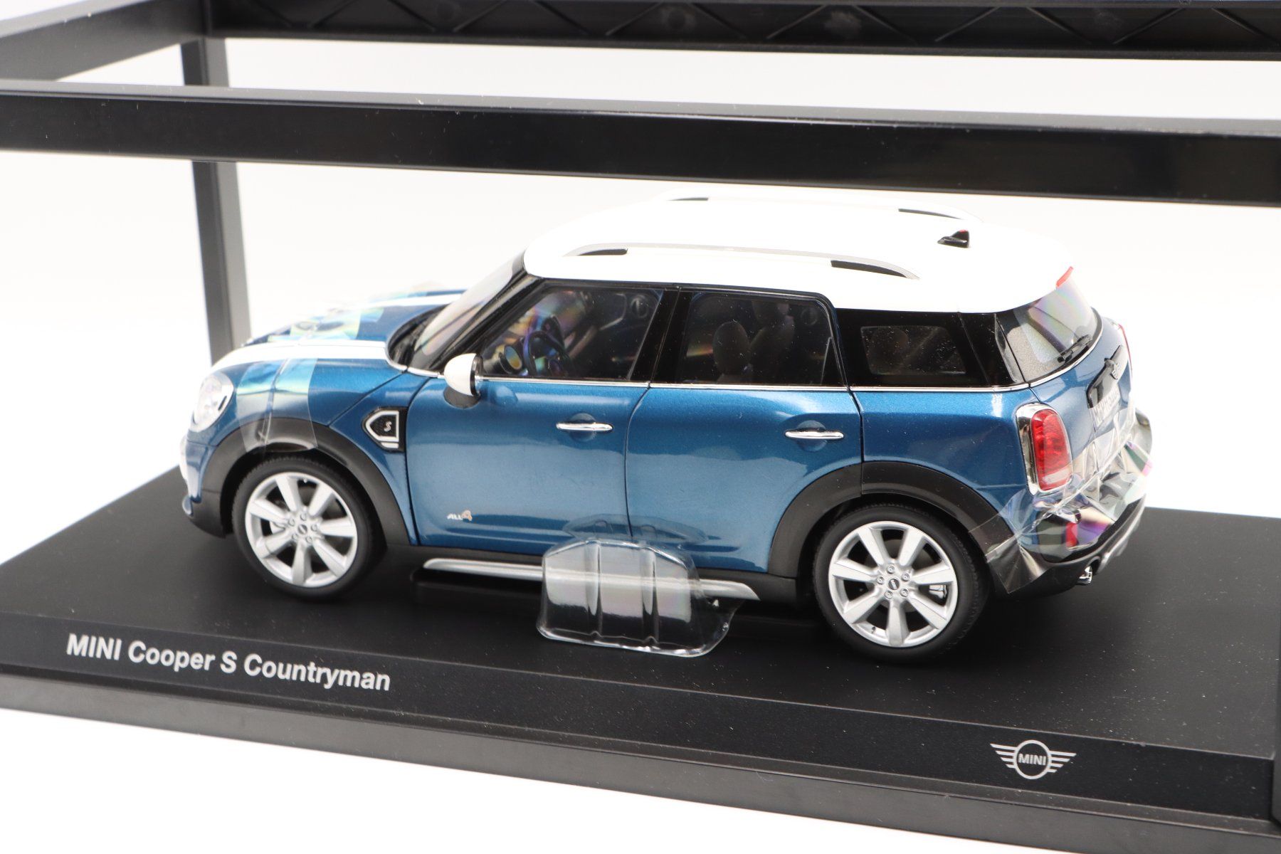 Cooper Modellautos: Mini Cooper S Countryman 2017 1:18 Norev – Neu und originalverpackt aus Bühl b.Aarberg von modelldiecast 4