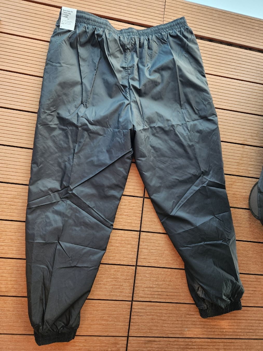 Nike Hosen: Nike Trainerhosen – Neu (gemäss Beschreibung) aus huttwil von care.b 1