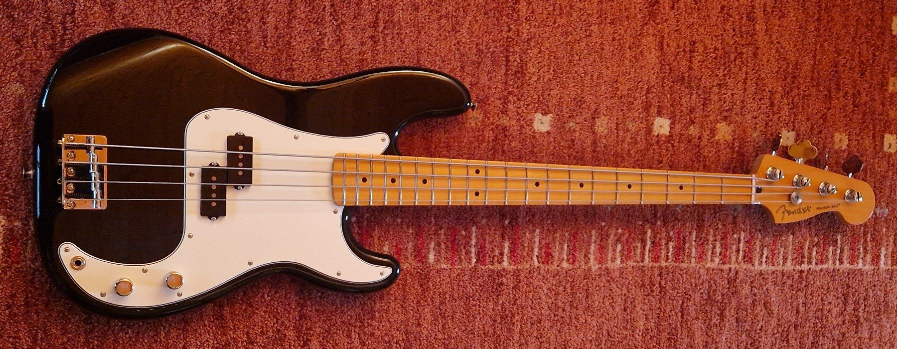 Fender Strumenti musicali: Fender Player II Precision Bass. – Usato da St-Saphorin-Lavaux venduto da Digit2