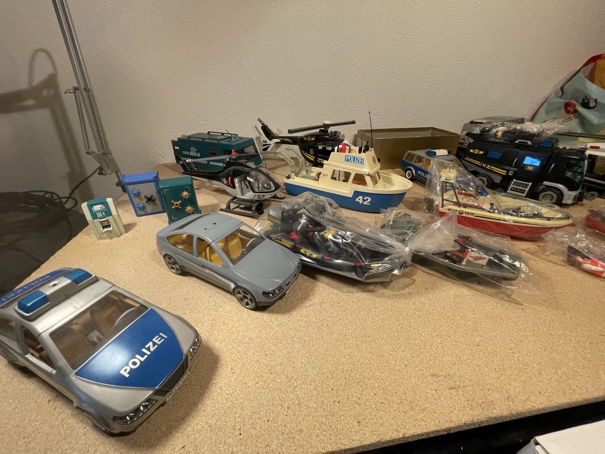 Playmobil Spielzeuge: Playmobil Sammlung - Polizei Boote Helikopter Figuren – Gebraucht aus Rheinfelden von slimjim 1