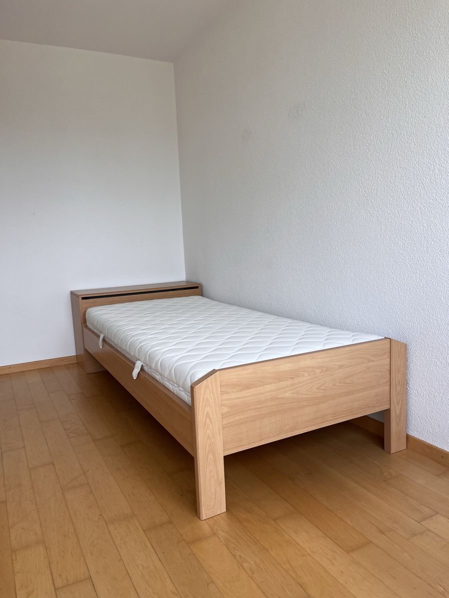 Betten: 90cm Holzbett mit Kiste – Gebraucht aus Bern von lucadaros 1