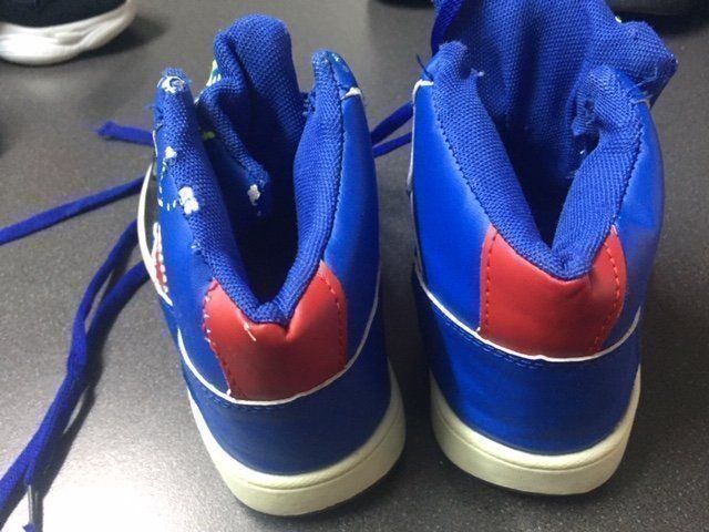 Schuhe für Jungen: Hohe Turnschuhe Sneakers Grösse ca. 27 – Gebraucht aus Emmen von Aribini 3