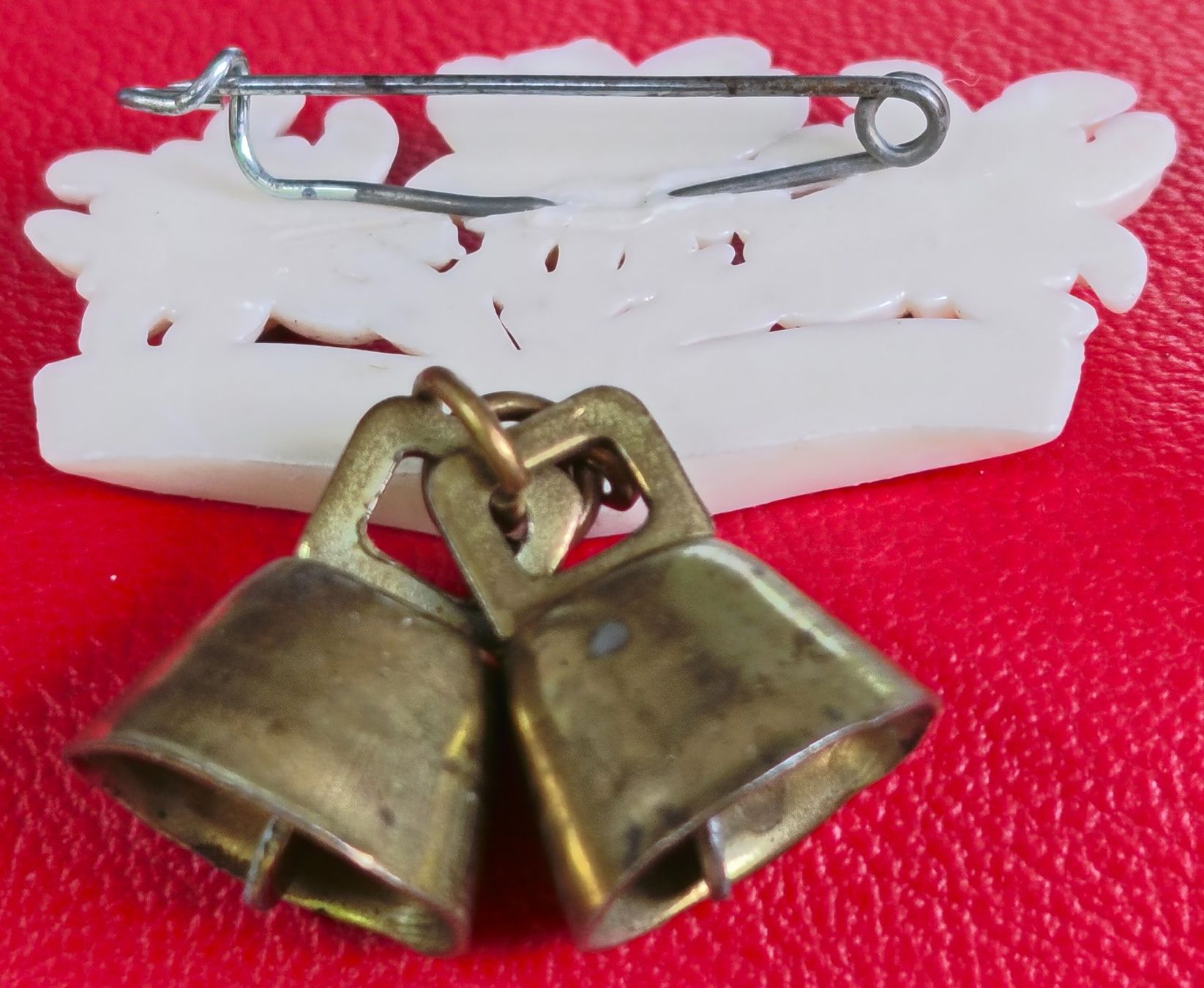 Spille & Fermagli: Schweizer Souvenir Brosche 3 Edelweiss aus Zermatt – Usato da Zürich venduto da Tanteemma369 4