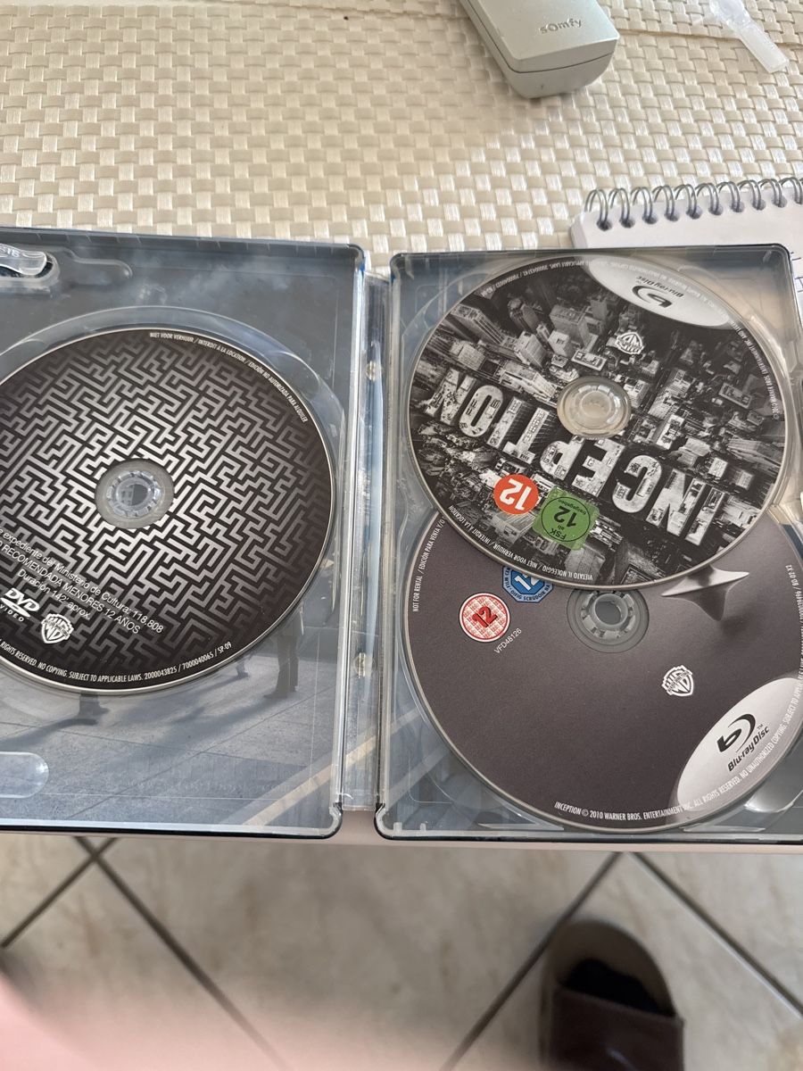 Tutti i DVDs: Inception - Ultimate Edition Blu-ray+DVD+Copie Dig. – Usato da Veyrier venduto da Deniro2 2