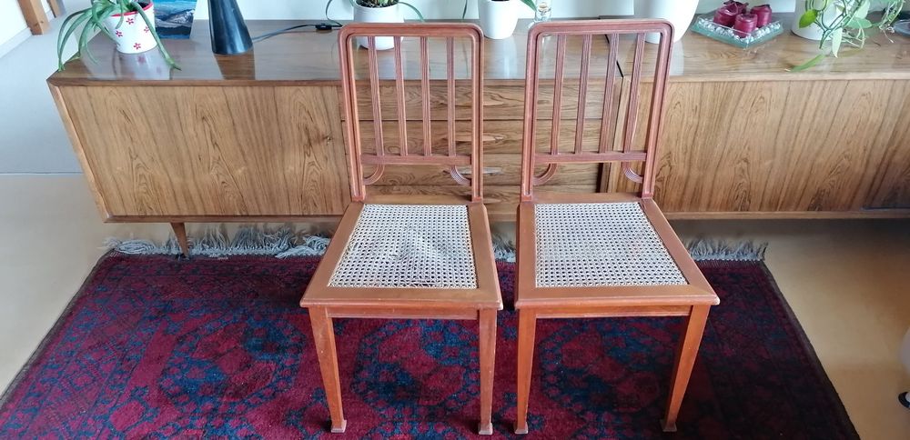 Zayiko Schneidebrett Aus Massivem Nussbaumholz – Trapezform Mit Griff, 40x24,7 Cm, Messerschonend