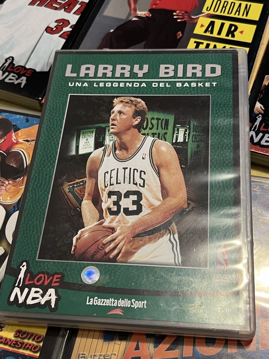 Tutti i VHS: NBA Collection Michael Jordan, Shaq, Larry Bird + VHS NCAA D – Nuovo (secondo la descrizione) da Muralto venduto da dan_pf8r 3