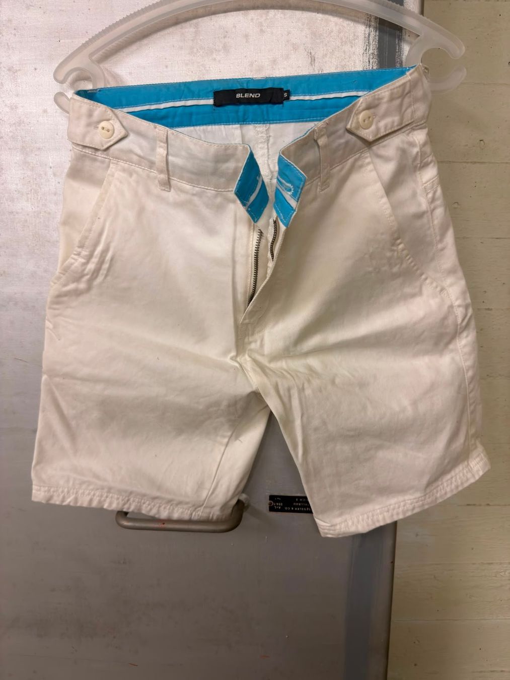 Pantaloni: Blend Shorts weiss Grösse S neu mit Etikett – Nuovo (secondo la descrizione) da Schlieren venduto da Stadtammannamt_8952