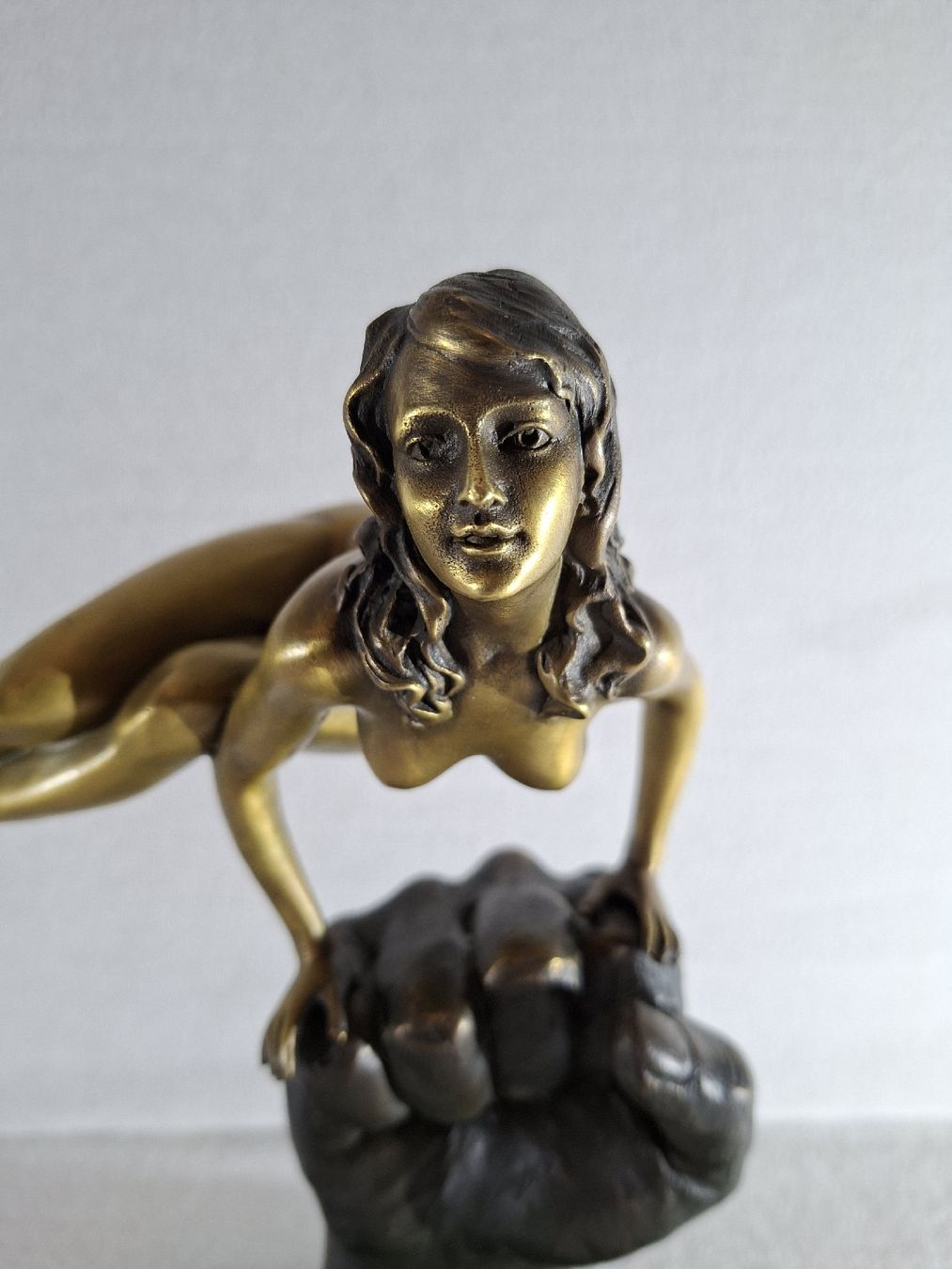 Sculture & Statue: Bronze nackte Turnerin auf Hand – Usato da Grindelwald venduto da carro5 5