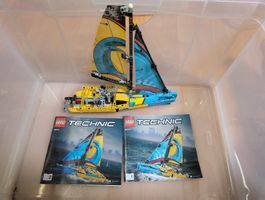 Lego technic Rennyacht