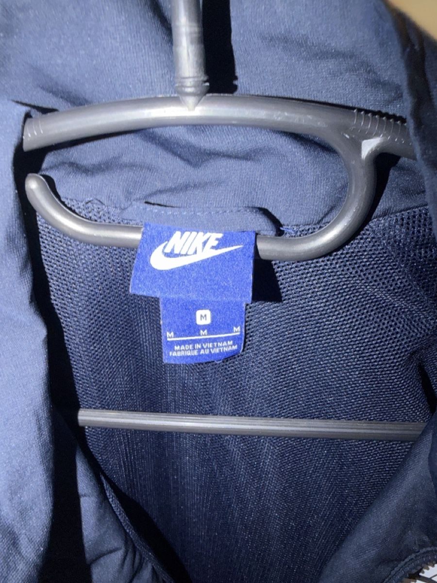 Nike Vestes: Nike  – D'occasion à Sementina par bru_vpp5 1