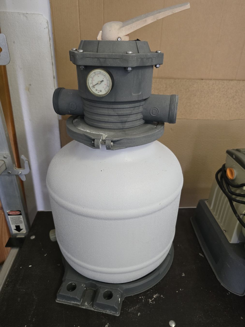 Accessori per Piscine: Sandfilter f. Poolpumpe, Sommer-Schnäppchen – Usato da Büren an der Aare venduto da WinFox