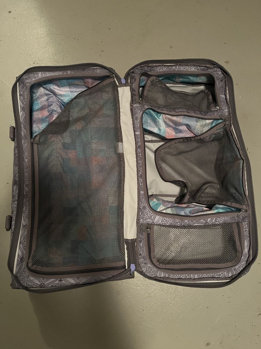 Dakine Reisekoffer: Dakine Rollkoffer – Gebraucht aus Waltenschwil von Maus0306 1