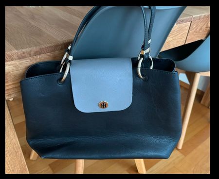 Handtasche