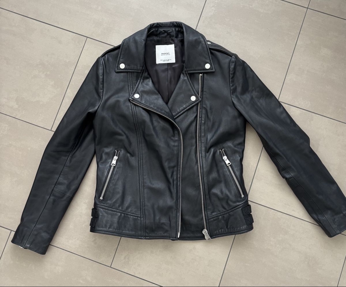 Mango Giacche: echte Lederjacke neuwertig, schwarz, Grösse S – Nuovo (secondo la descrizione) da Schwerzenbach venduto da Gingerella30