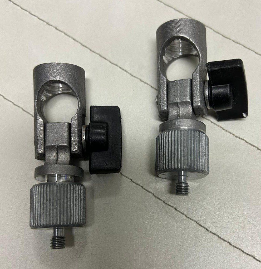 Wandhalterungen: 2× Metall-Klemmhalter / Adapterhalter – – Gebraucht aus Jegenstorf von malartv 1