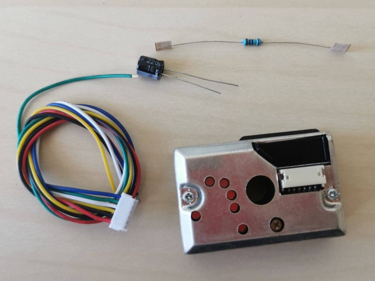 Componenti elettronici: Optischer Luftqualitätssensor Staubsensor SHARP GP2Y1010AU0F – Usato da Zürich venduto da ms993