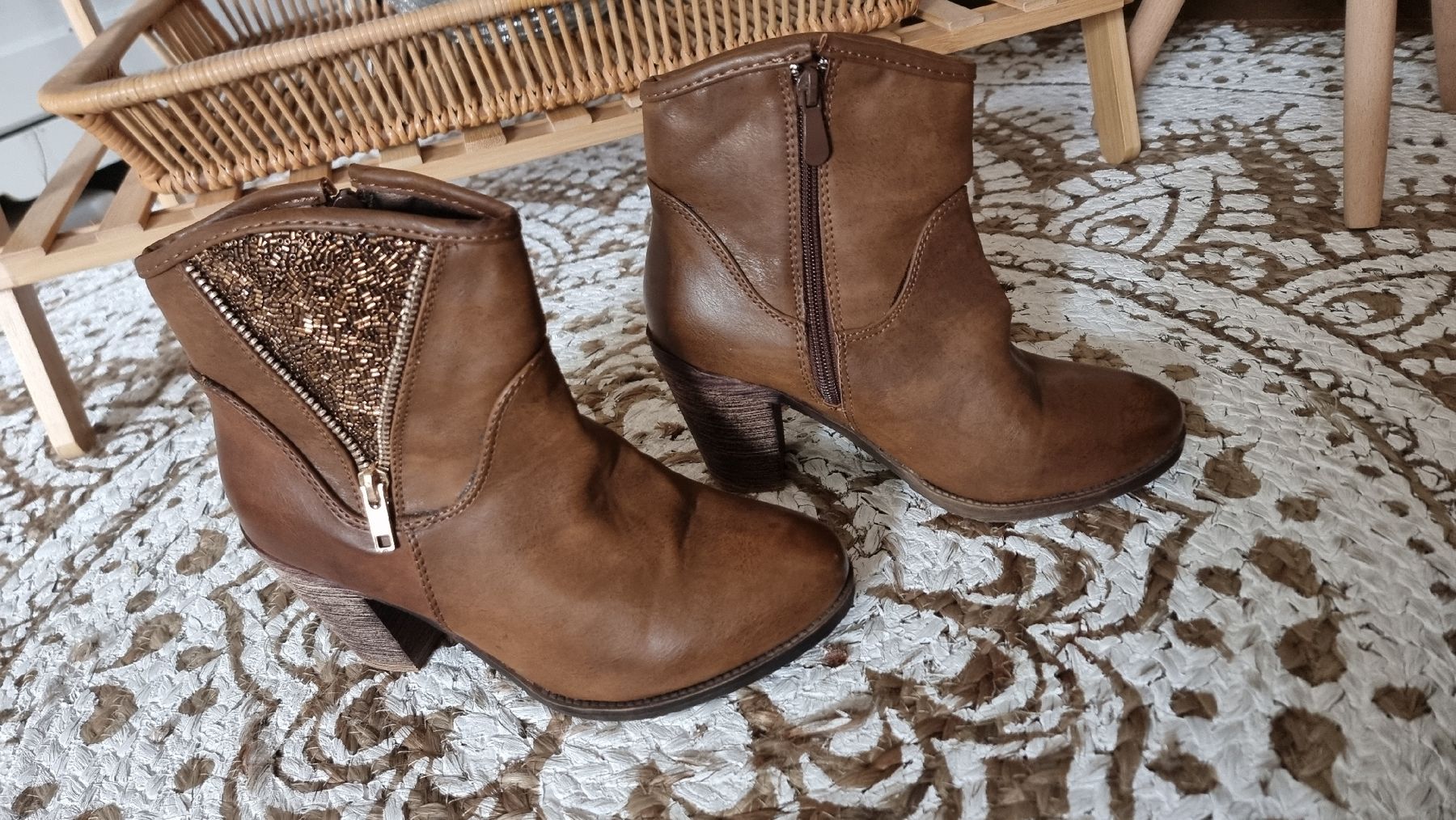 Scarpe da donna: Neue hübsche Stiefeletten gr 36 – Nuovo (secondo la descrizione) da Wigoltingen venduto da Zuckerfee84 2