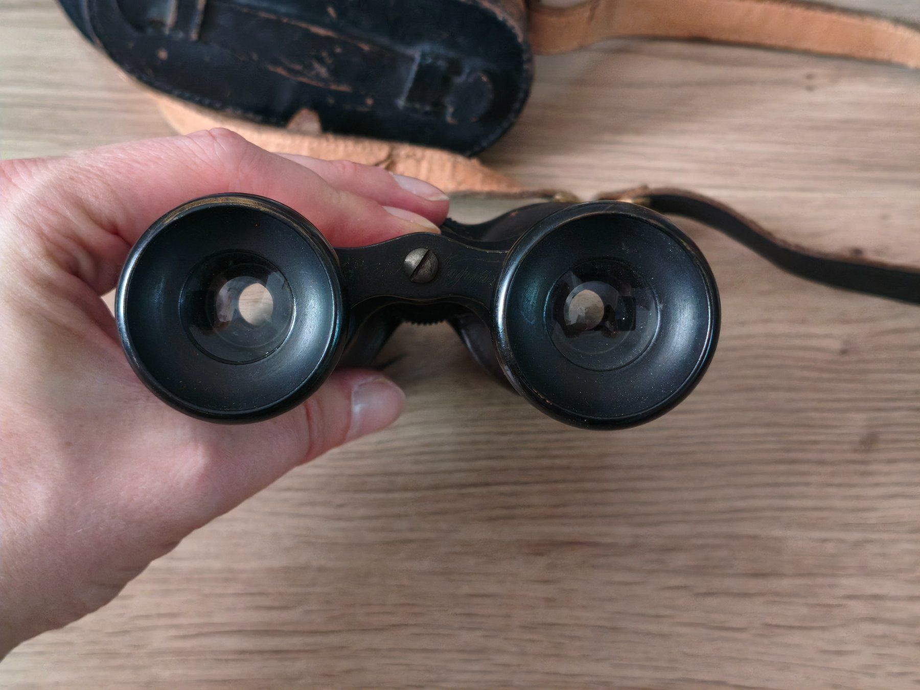 Jumelles: Antikes Fernglas mit Etui (evtl. Strübin Basel) – D'occasion à Schaffhausen par philscardstore 3