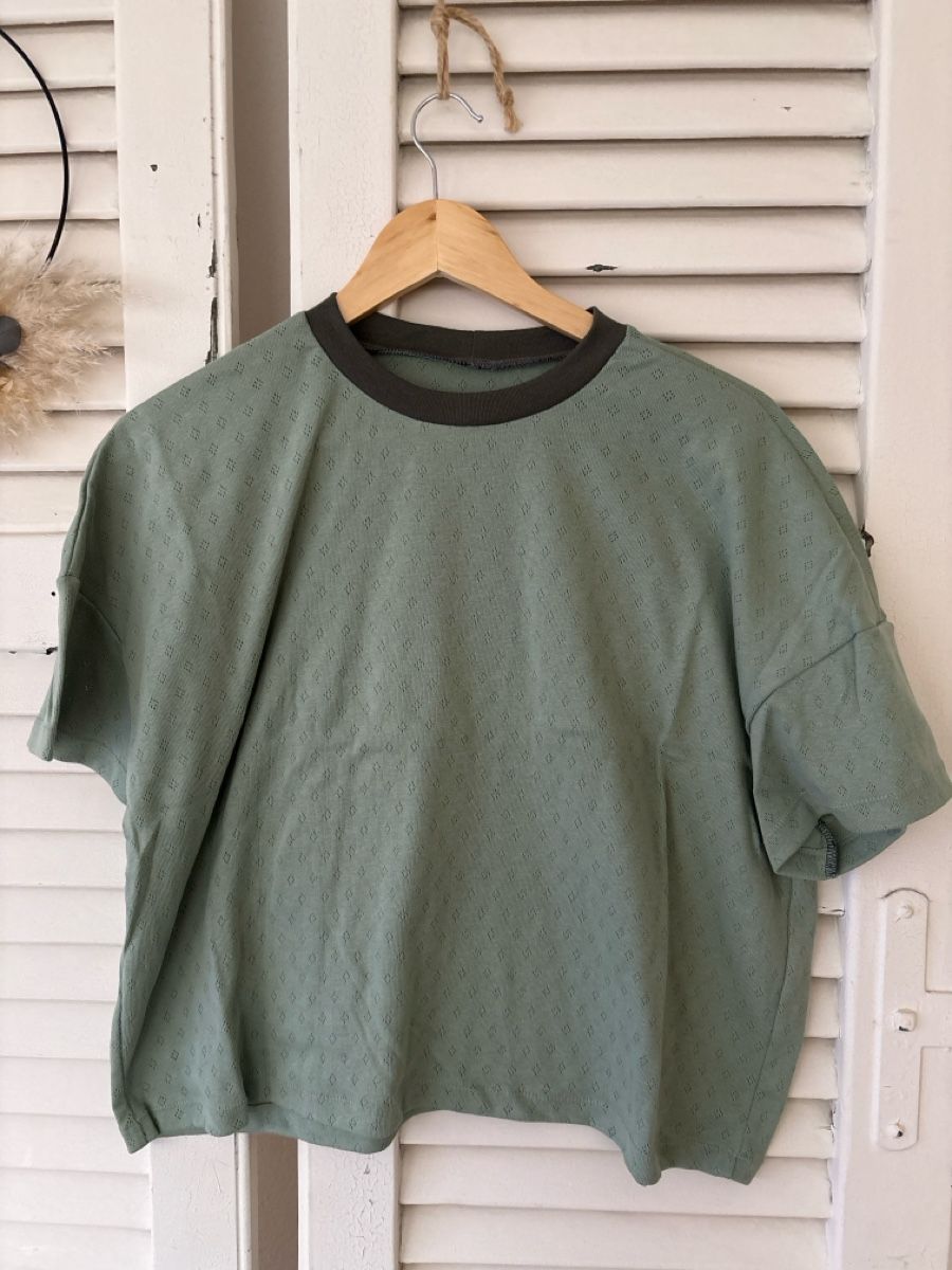 T-shirt: Crop Top Shirt Gr M NEU – Usato da Mörschwil venduto da Mibasel