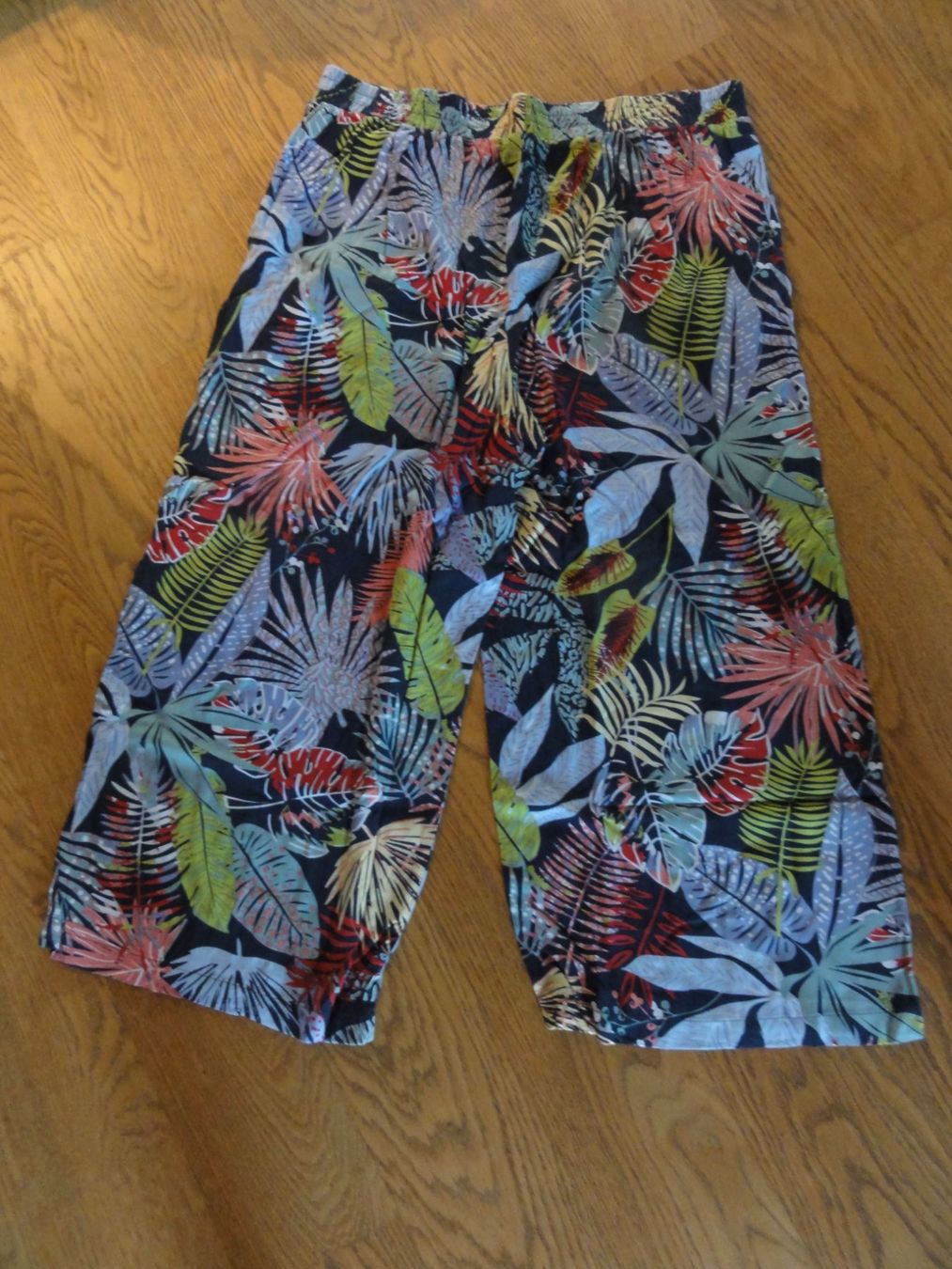 Pantalons: Stoffhose 3/4-Bein, Gr. 40 – D'occasion à Riedholz par Taweva 2