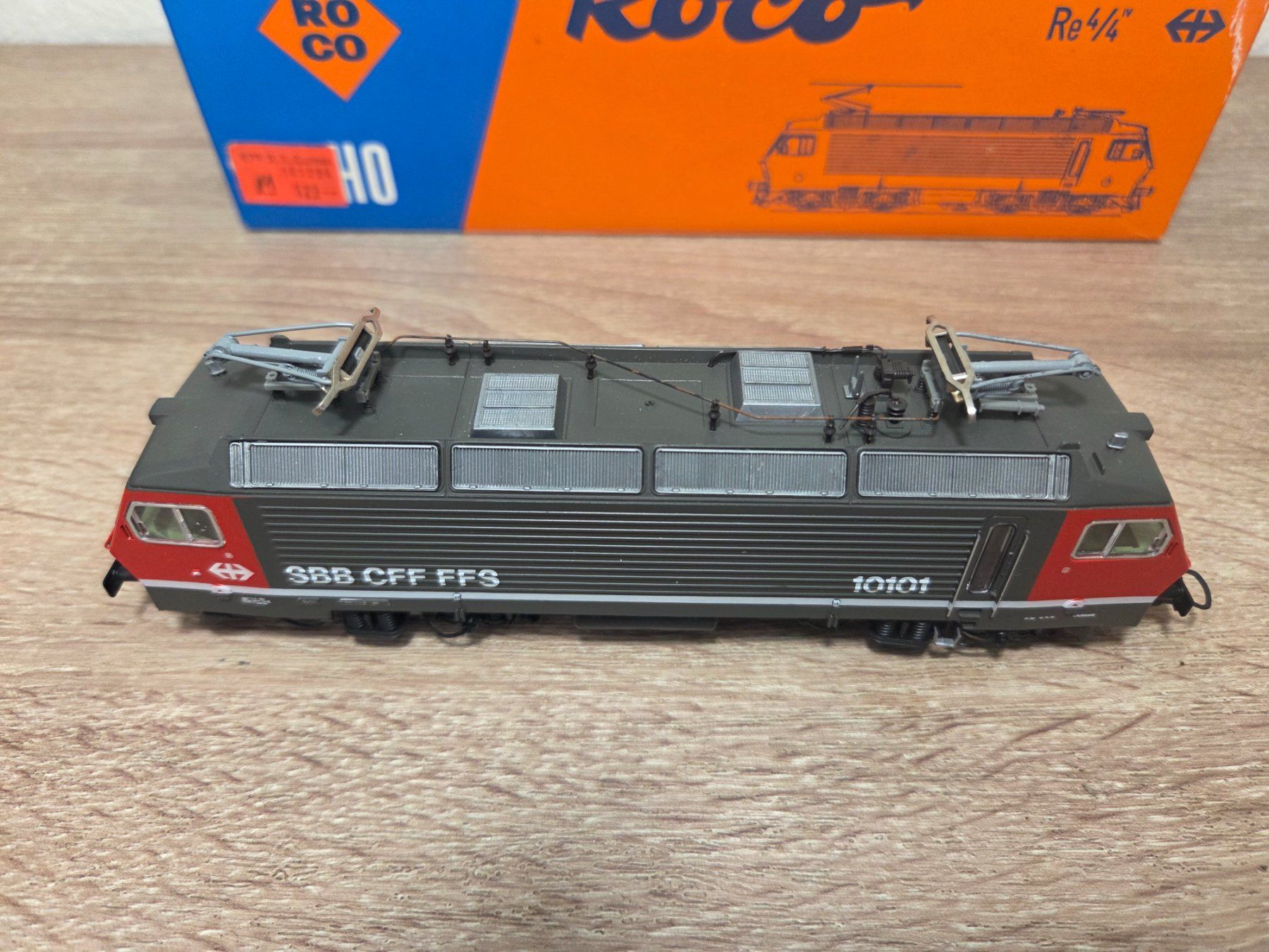 Roco Modellini di ferrovie: Roco 04178 B E-Lok 10101 SBB H0 (1) – Usato da St-Aubin-Sauges venduto da Lo_Go 4