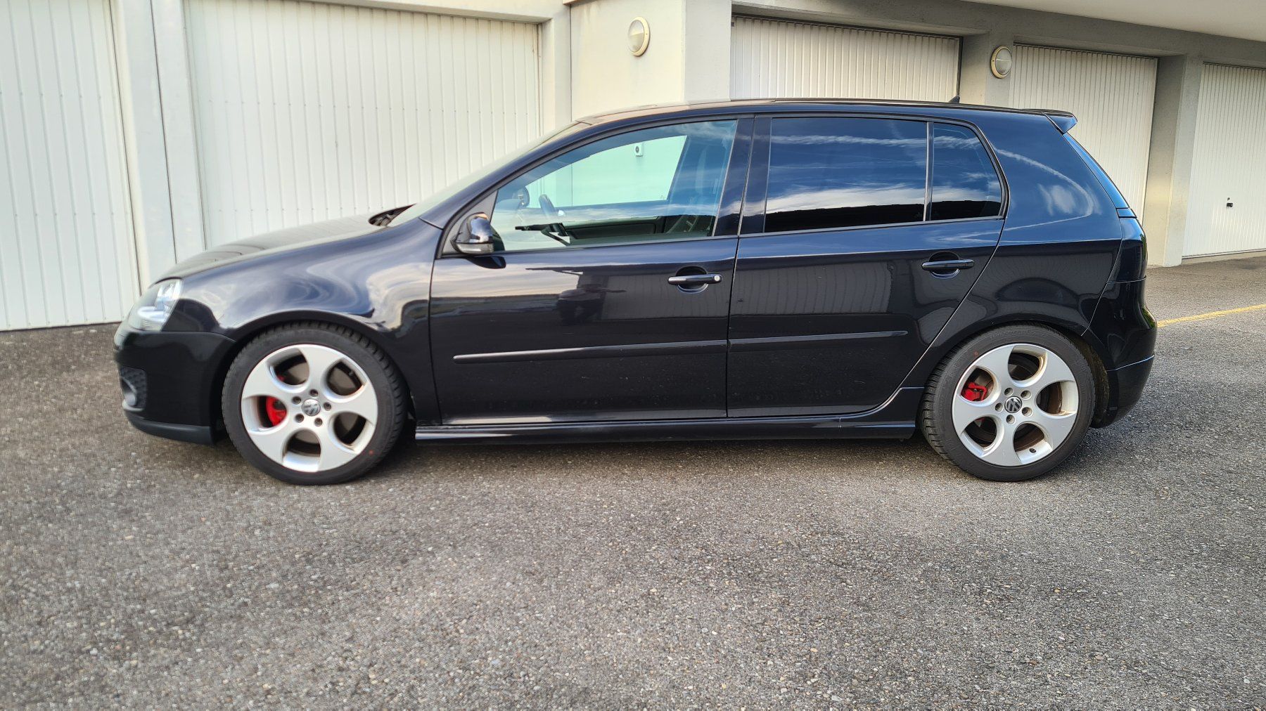 VW Automobili: VW Golf 5, GTI, 200 PS – Usato da Zetzwil venduto da Pedro034