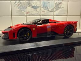 Ferrari R&P Ferrari F80 1/18 rot NEU/OVP