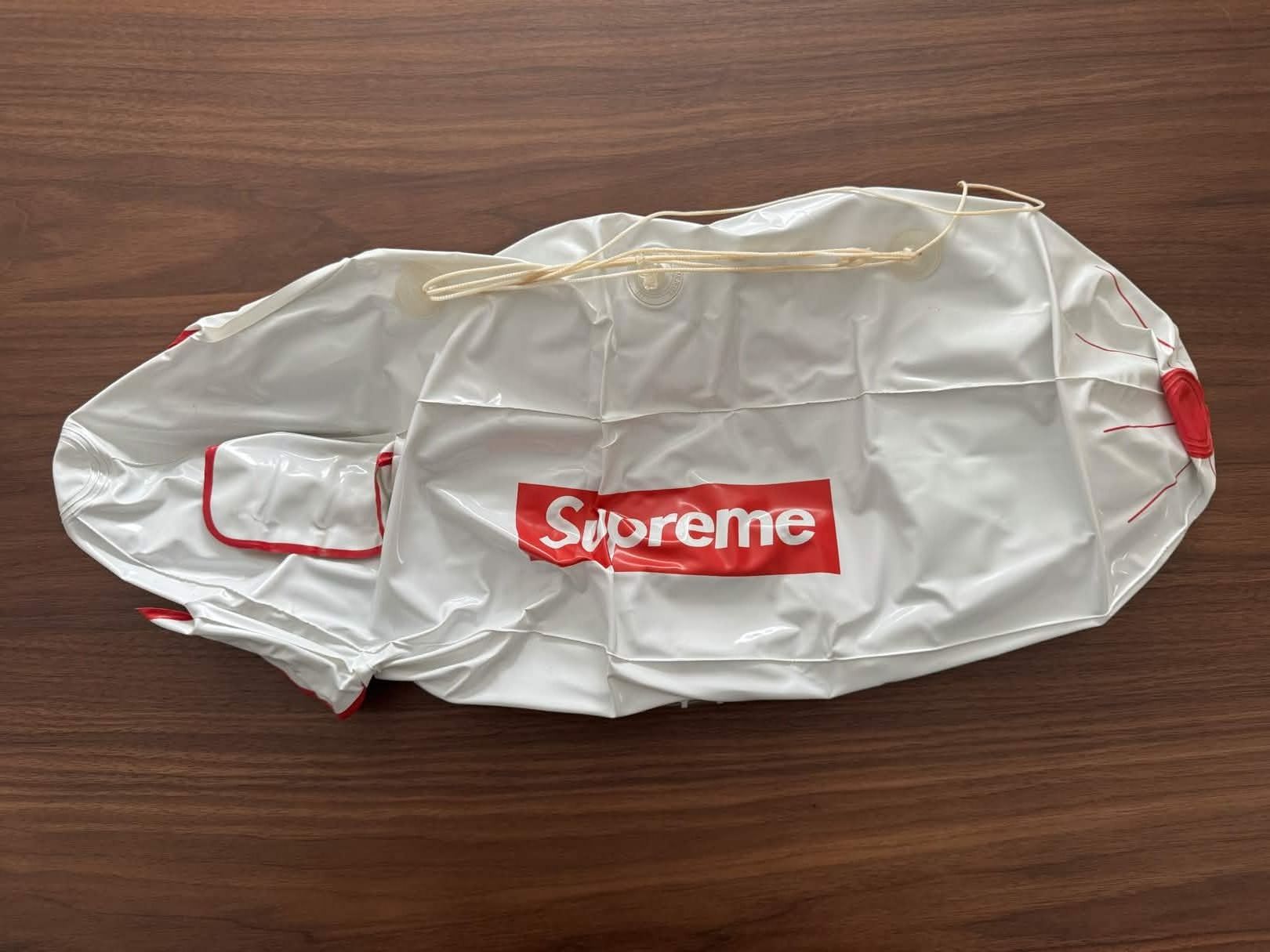 Giocattoli: Supreme Dirigeable gonflable – Usato da Croy venduto da Takenba 2