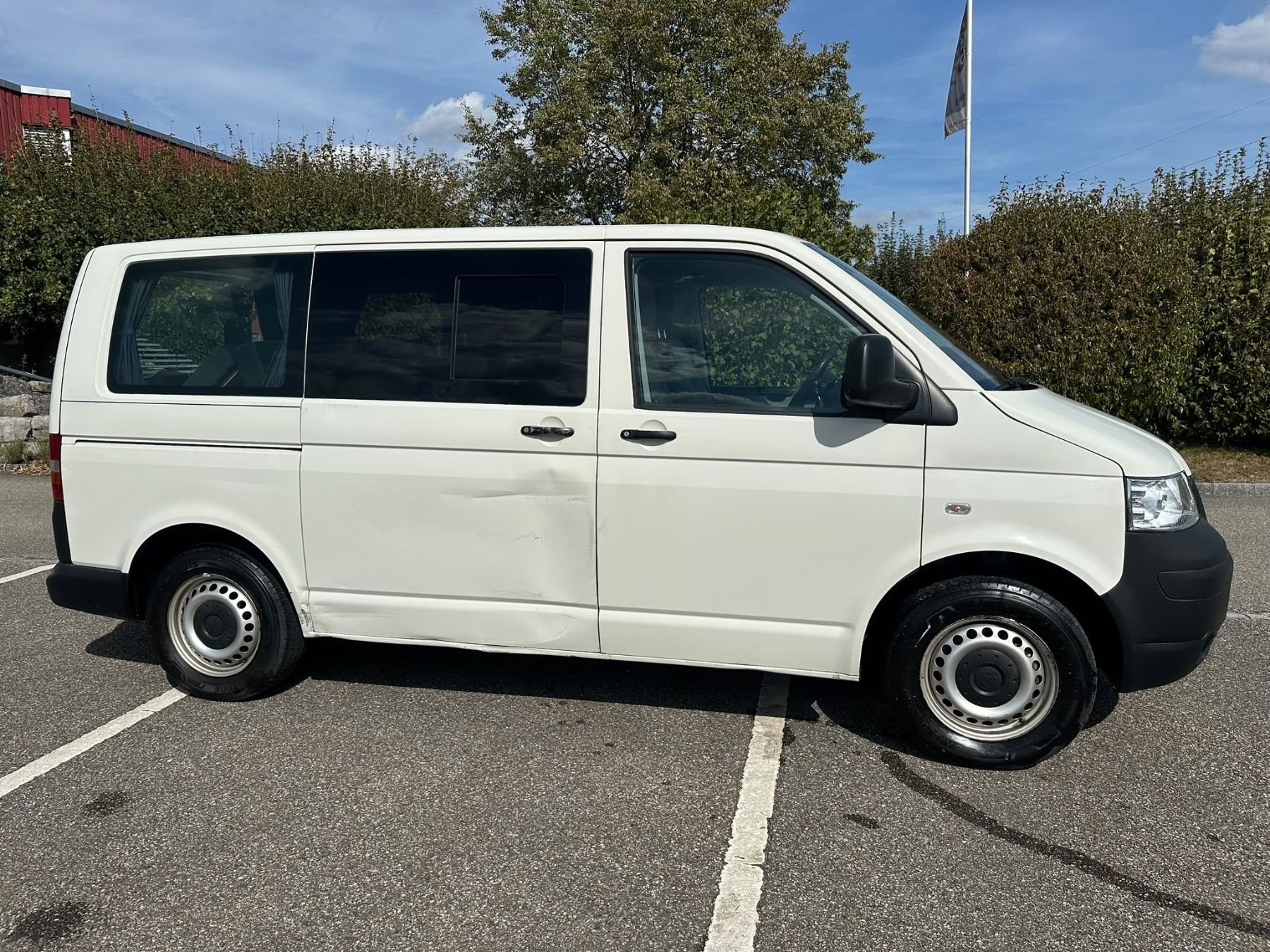 VW Veicoli da campeggio: VW T5 mit Profiausbau – Usato da Lostorf venduto da Puchmaxi1 1