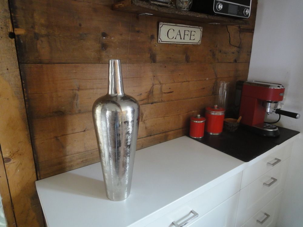 Vase aus Aluminium 1