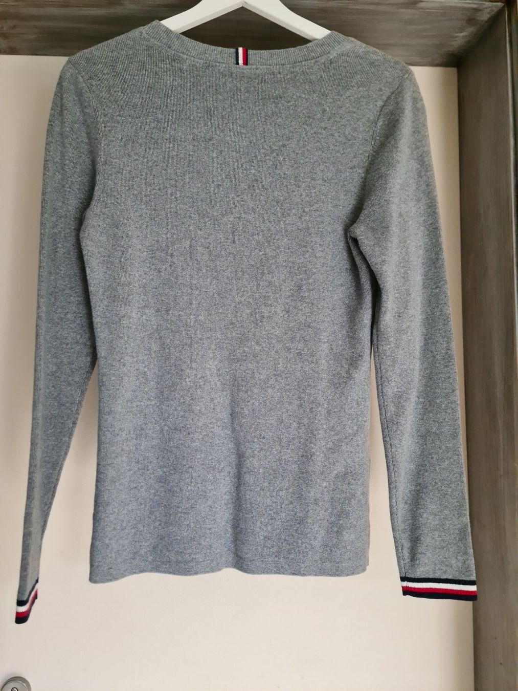 Tommy Hilfiger Maglioni & Felpe: Pull gris Tommy Hilfiger, taille M – Usato da le landeron venduto da canette 2