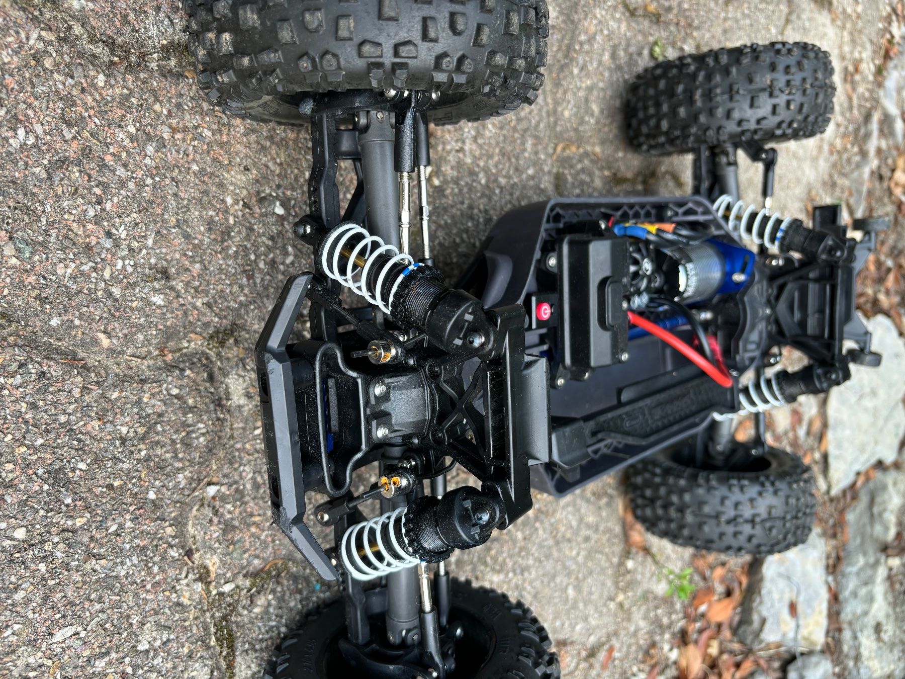 Traxxas RC Kits de montage: Traxxas Rustler 4x4 brushless – D'occasion à Holderbank SO par FAENTILATHOR 3