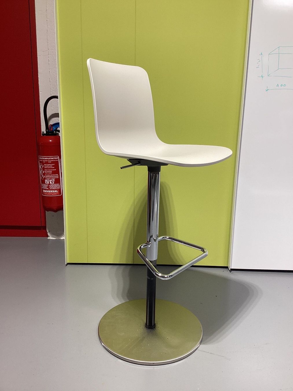 Vitra Sgabelli: Vitra HAL Barstool Barhocker, höhenverstellbar – Nuovo (secondo la descrizione) da Biel/Bienne venduto da Bureaurama
