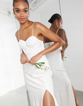Spitzenkorsett-Brautkleid mit Satinrock