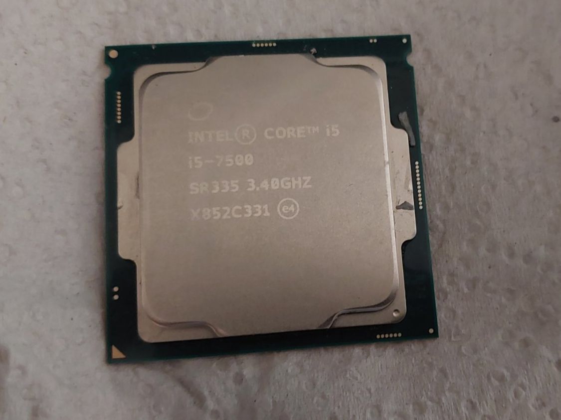 Intel Componenti elettronici: i5-7500 gebraucht – Usato da Frutigen venduto da ZheChregg