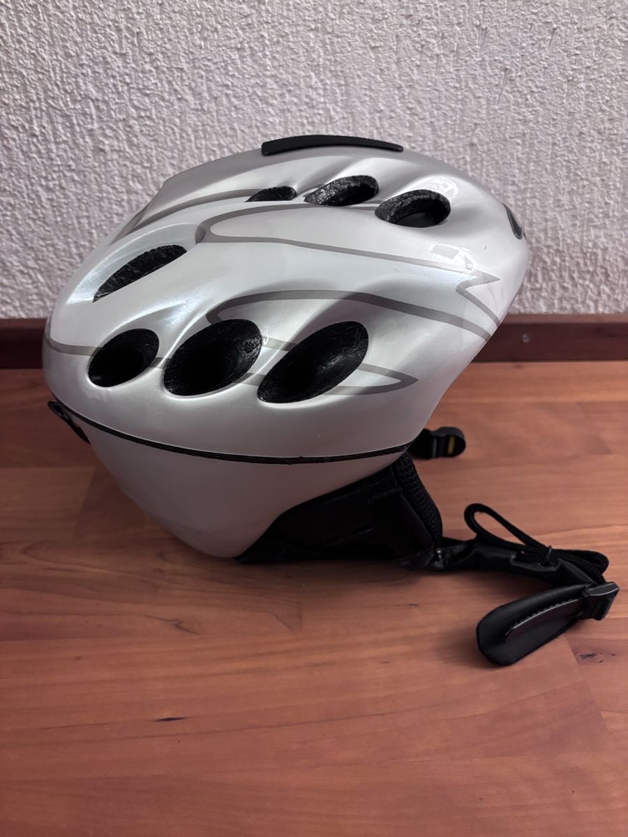 Caschi: Skihelm – Usato da Brittnau venduto da Paptor 1