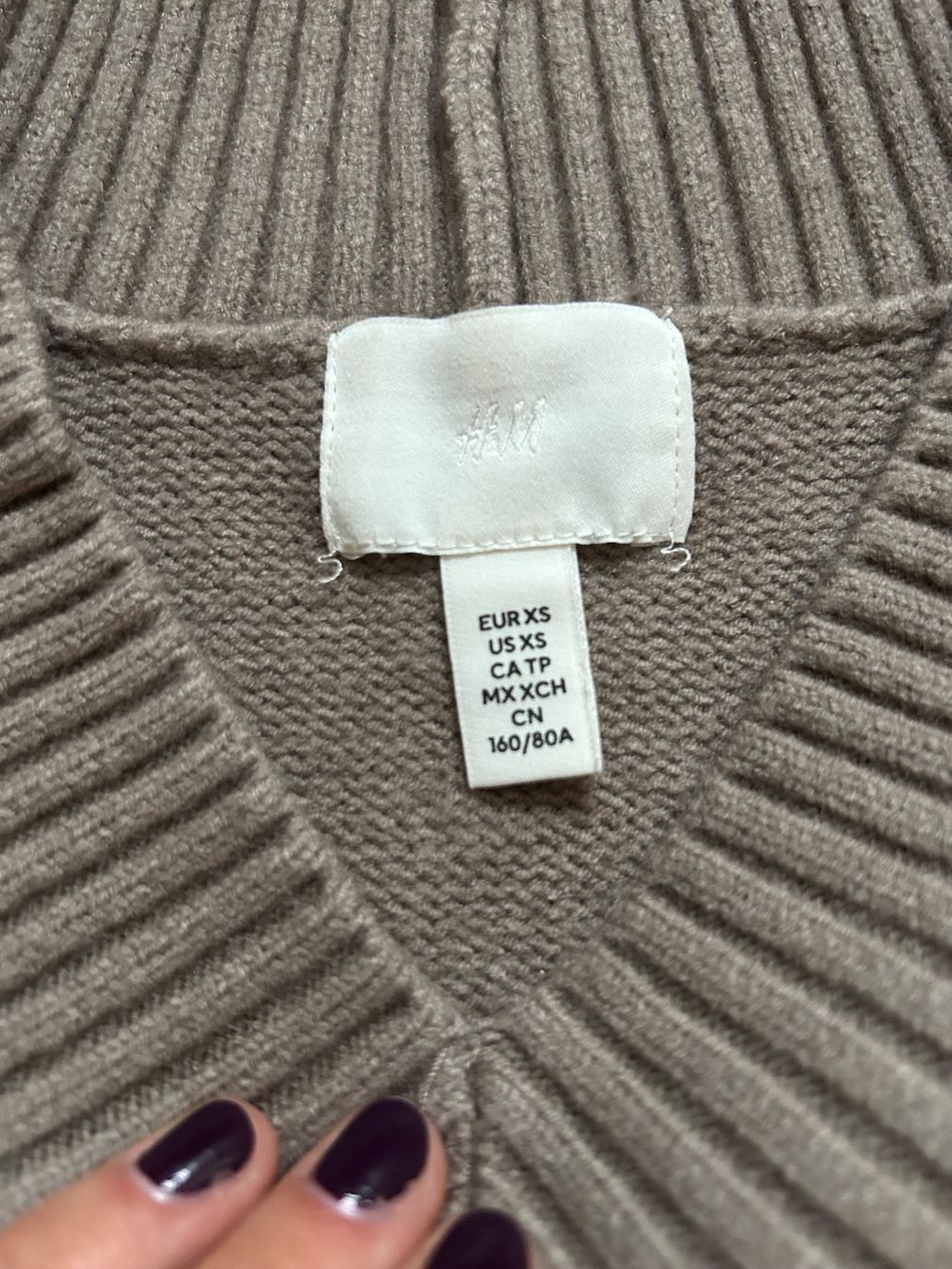 Maglioni & Felpe: Pull en laine gris/beige col en V à la mode – Nuovo (secondo la descrizione) da Delémont venduto da elena_neuhaus 3