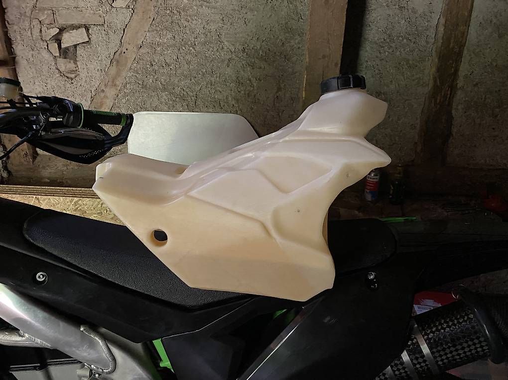 KTM Accessori per altri veicoli: KTM Tank 11li – Usato da Bichelsee venduto da Johler_Design 3