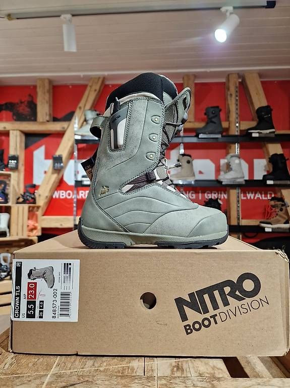 Scarpe da uomo: NITRO CROWN TLS SNOWBOARD BOOTS | STONE GREY – Usato da Grindelwald venduto da Backdoor_Shop