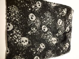 Schal mit Totenkopf