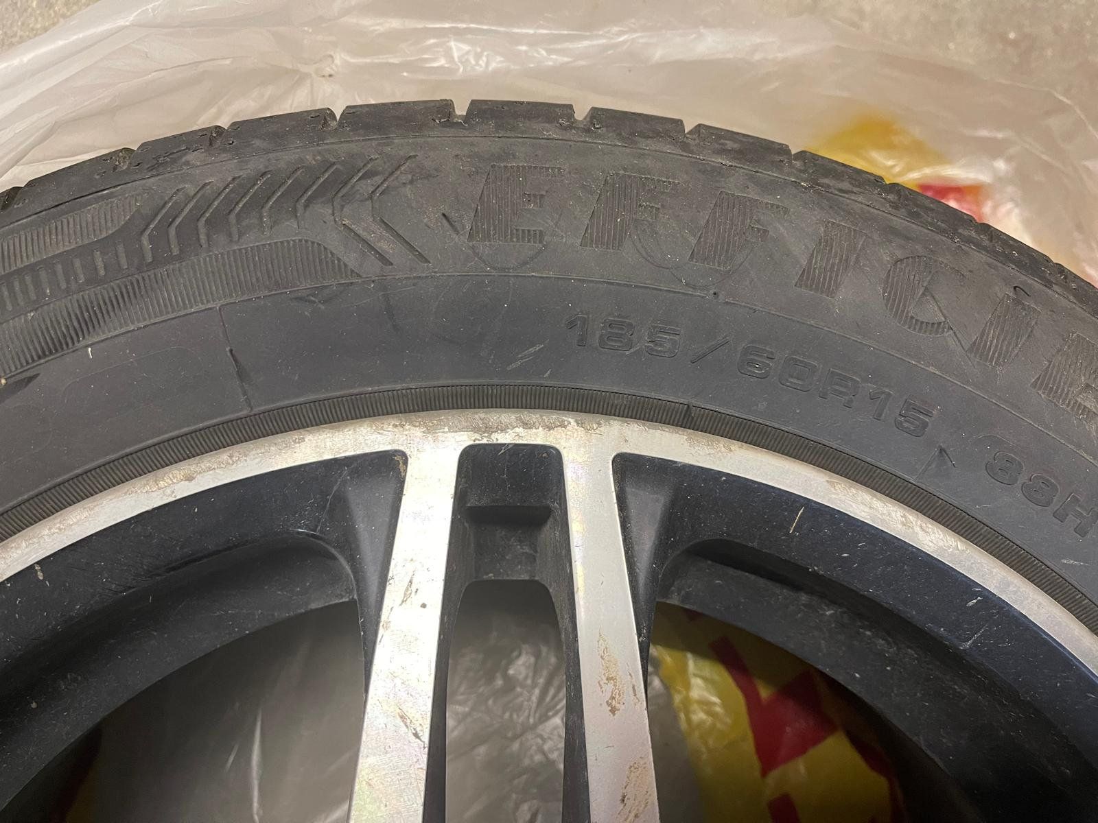 Goodyear Pneumatici & Ruote complete: Jantes avec pneus – Usato da Courroux venduto da N_P_Electro 2