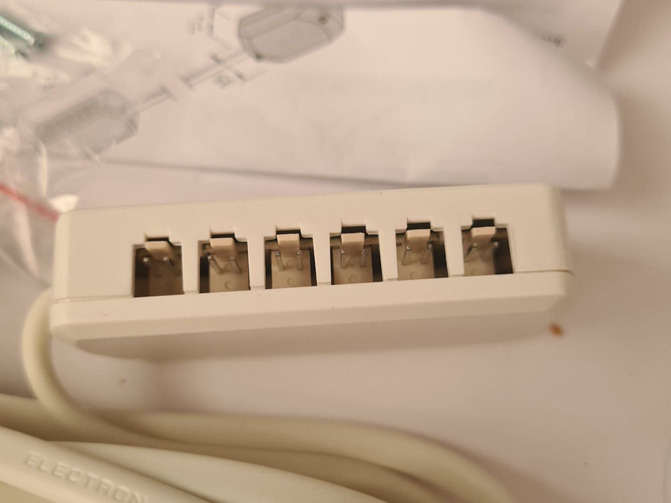 Componenti elettronici: Hera LED Trafo 24/5W - Elektronischer Transformator 24V DC – Nuovo e nell'imballaggio originale da Zürich venduto da Alibaba1234 3