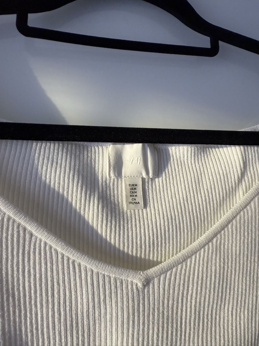 H&M Tops: H&M Top – D'occasion à Wil SG par xrnvani 1