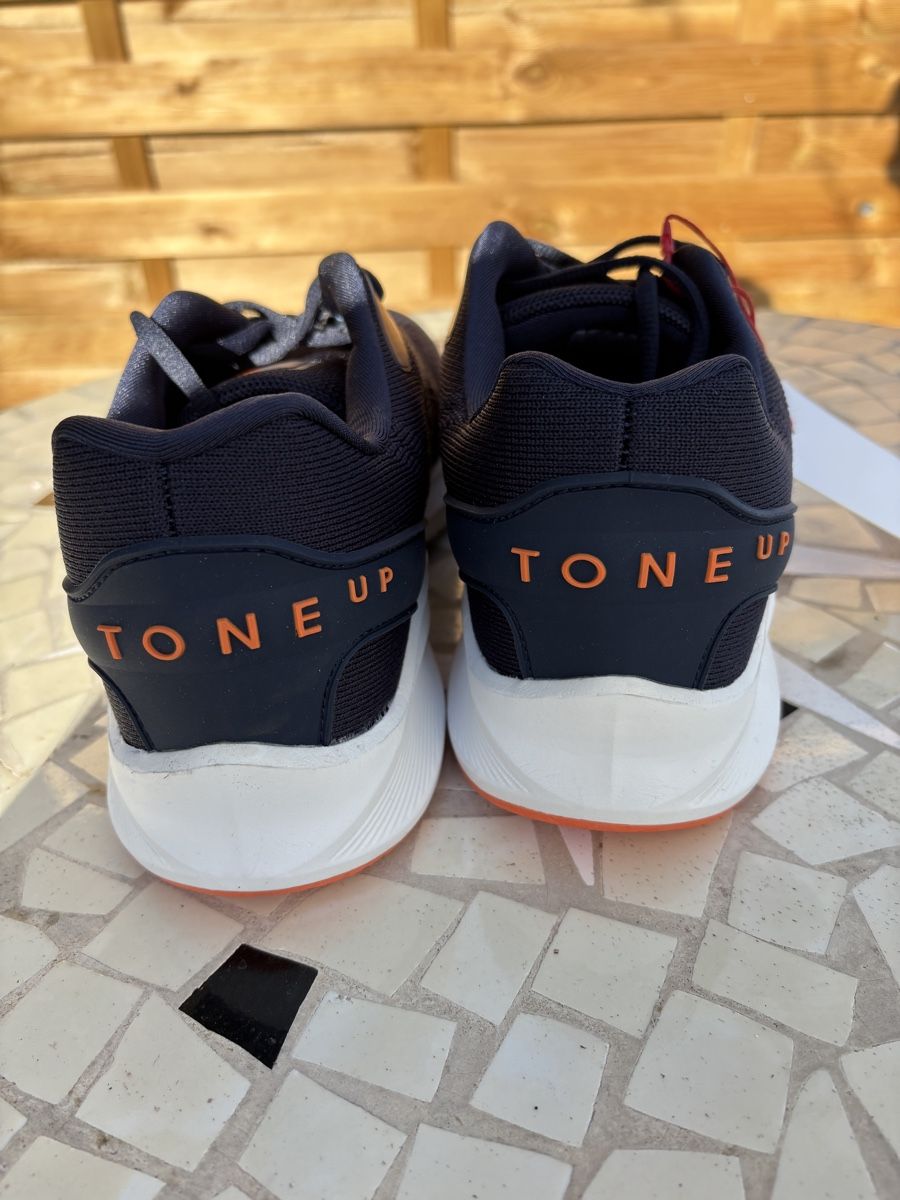 Scarpe da uomo: Basket.Pointure.46 – Nuovo e nell'imballaggio originale da Delémont venduto da Vendeur_3 6